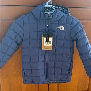 The North Face Kids Navy Blue/purple Quilted Puffer Jacket with Hood